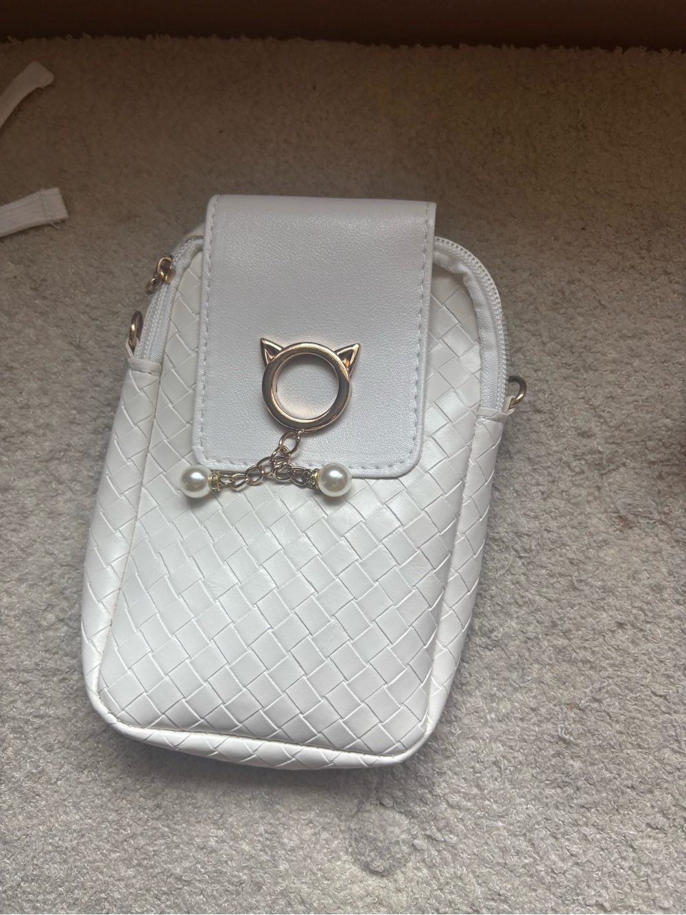 White Woven Crossbody Phone Bag with Cat Ring & Pearl Accent